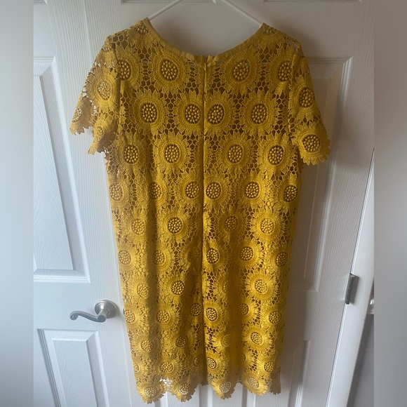 LOFT EMBROIDERED LACE YELLOW SHIFT DRESS - Picture 2 of 4